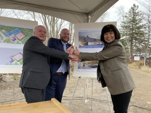 Mayor LeBlanc, Minister Petitpas Taylor and Minister Fitch gather to celebrate funding announcement